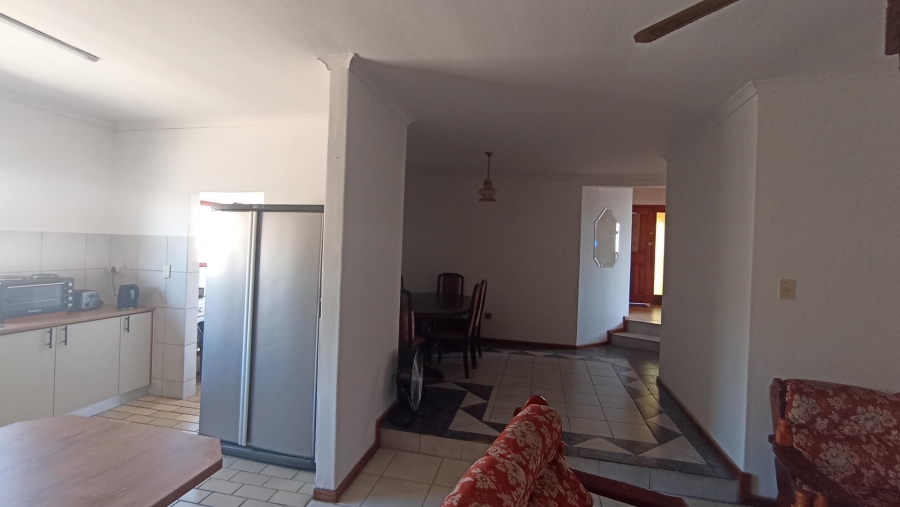 3 Bedroom Property for Sale in Louwville Western Cape